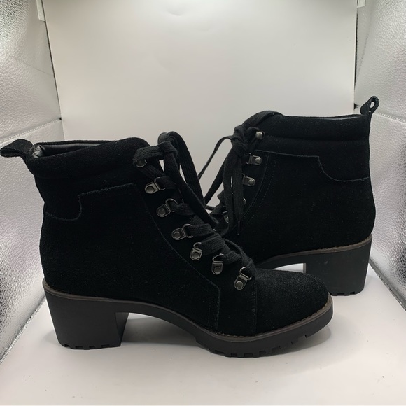 Caslon Jadey Water Resistant Bootie, Black Suede, Womens Various Size 8.5 EUC - Picture 7 of 11